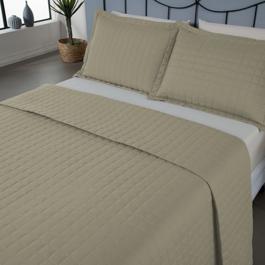 Kit Cobre-Leito Matelado Copacabana 3 Peças King Caqui Micropercal 300 Fios