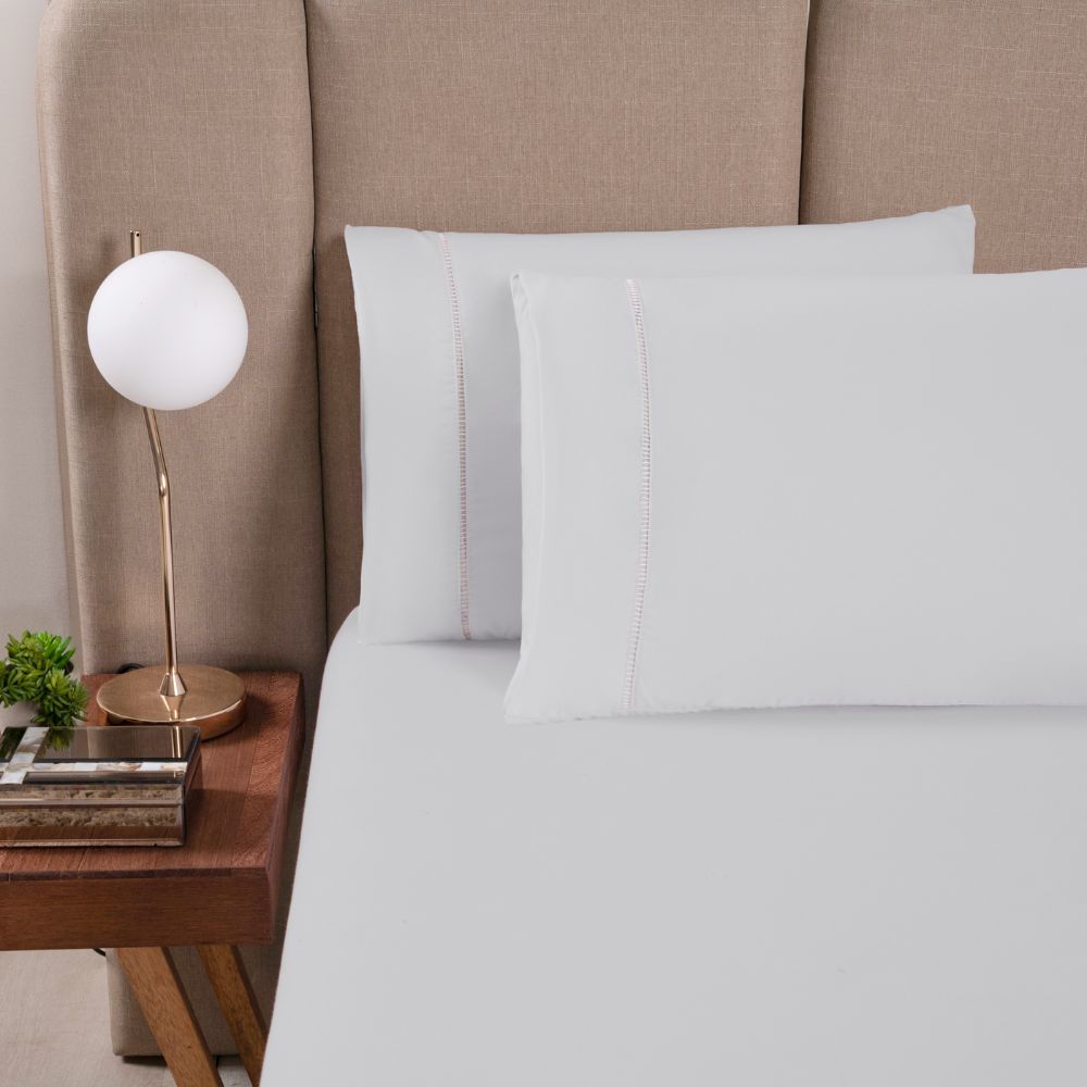Par de Fronhas Versatile Cinza Ponto Palito 70x50cm Micropercal 300 Fios