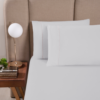 Par de Fronhas Versatile Cinza Ponto Palito 70x50cm Micropercal 300 Fios