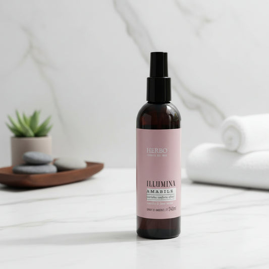 Home Spray Vanilla com Fava Tonka Amabile 240ml – Herbo Linha Illumina