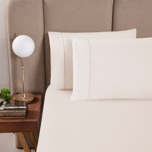 Par de Fronhas Versatile Palha Ponto Palito 70x50cm Micropercal 300 Fios