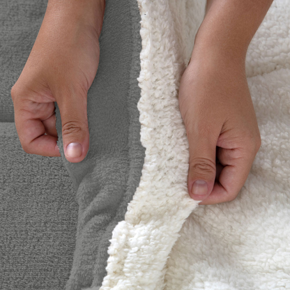 Coberdrom Casal Cinza Dupla Face em Manta Soft com Sherpa Carneiro